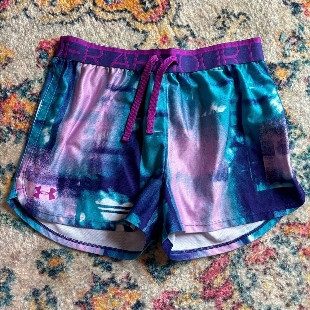 Under Armour Shorts Youth Large
